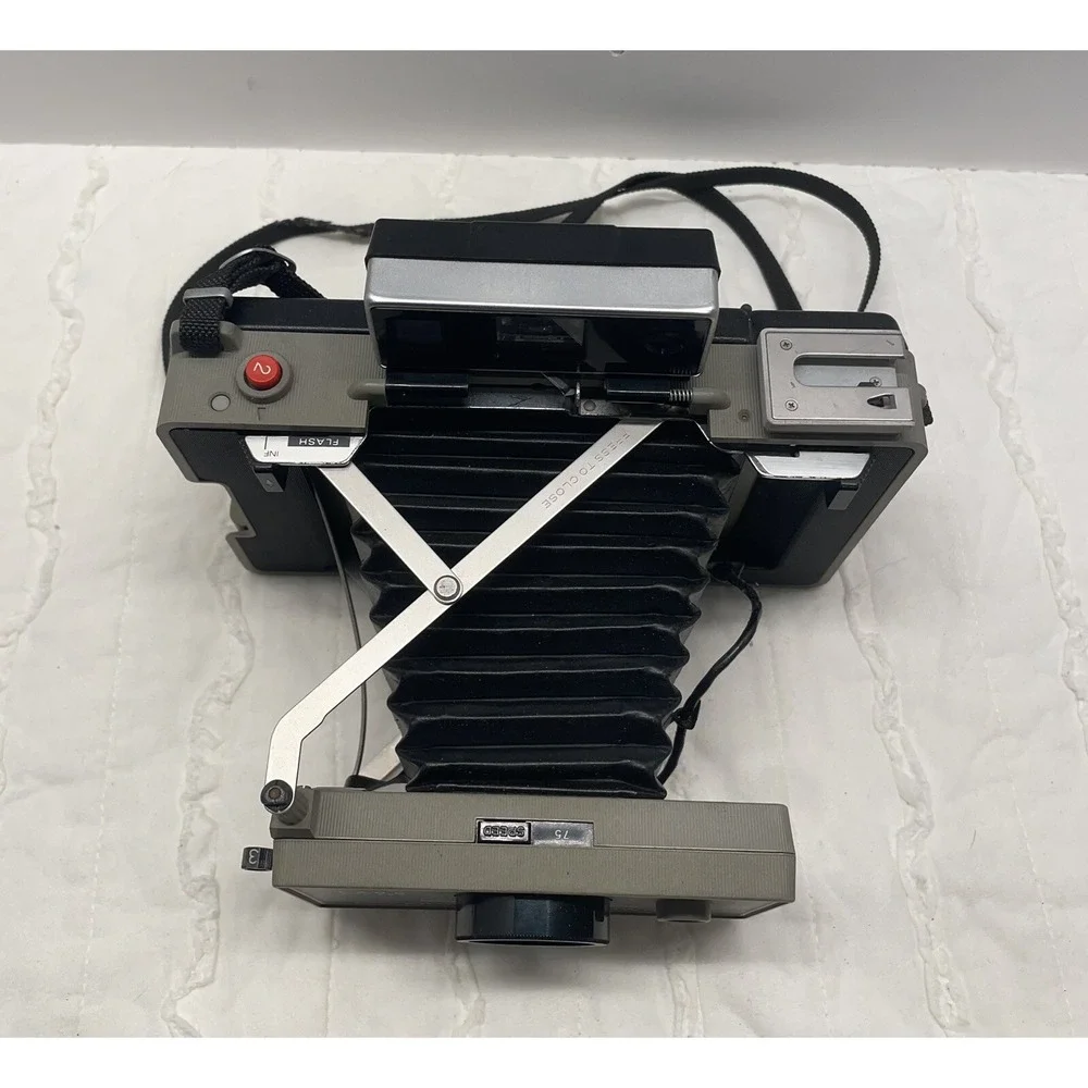 Polaroid‎ Countdown 90 Automatic Land Camera with Flash